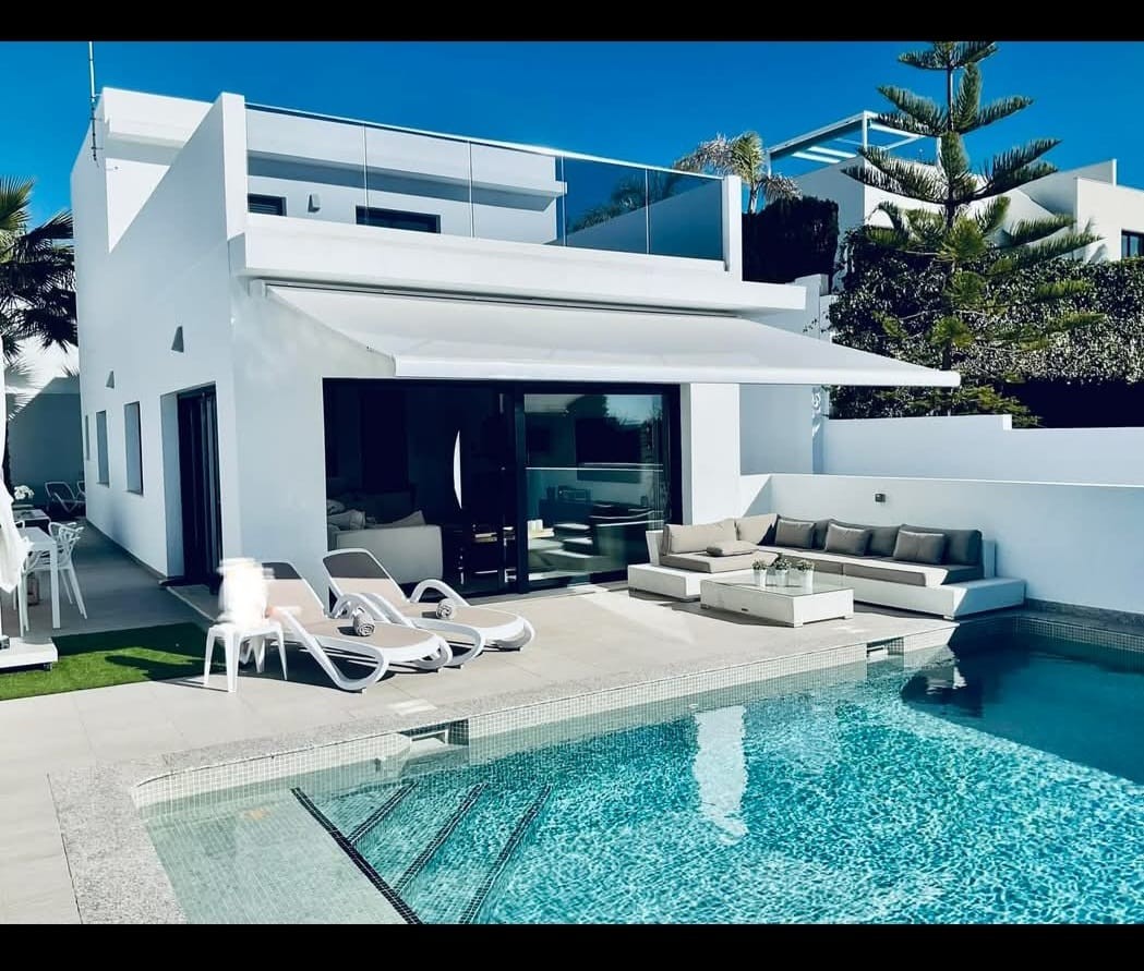 Villa in San Fulgencio - view 1