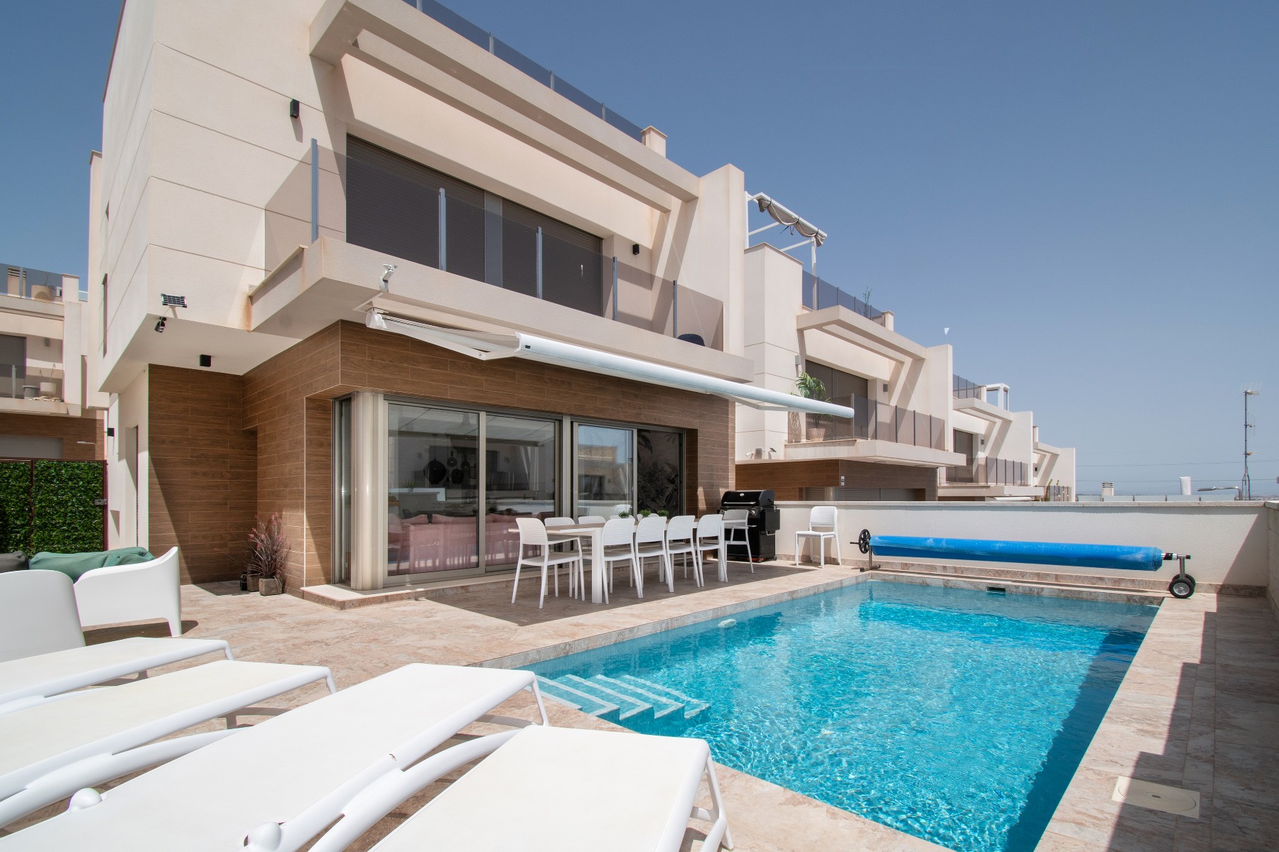 Villa in Villamartin - view 1