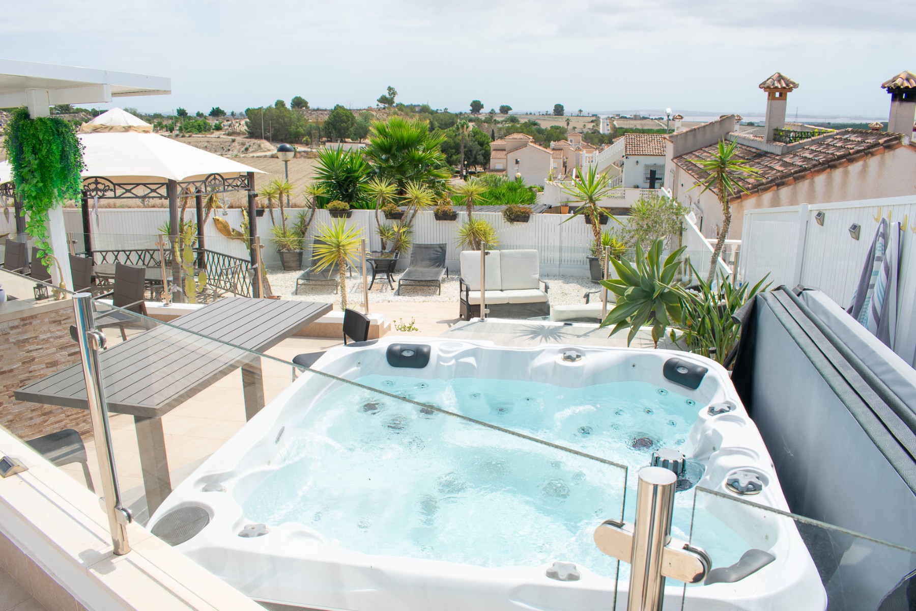 Villa in San Miguel de Salinas - view 1