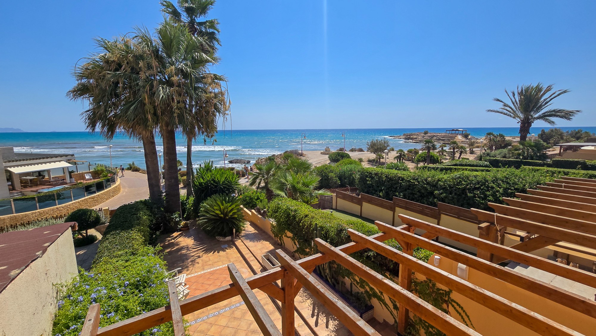 House in El Campello - view 1