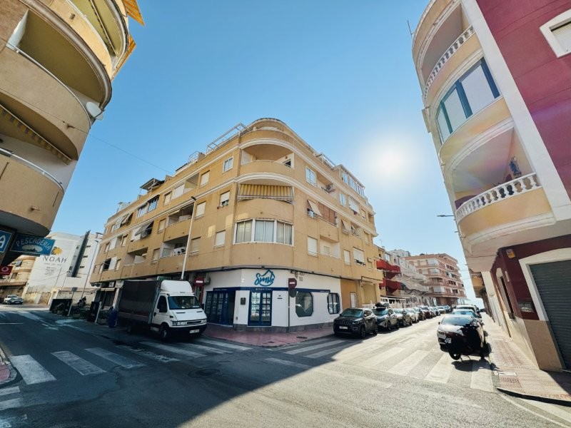 Apartment in Torrelamata - view 1