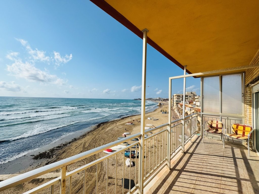Apartment in Alicante - view 1