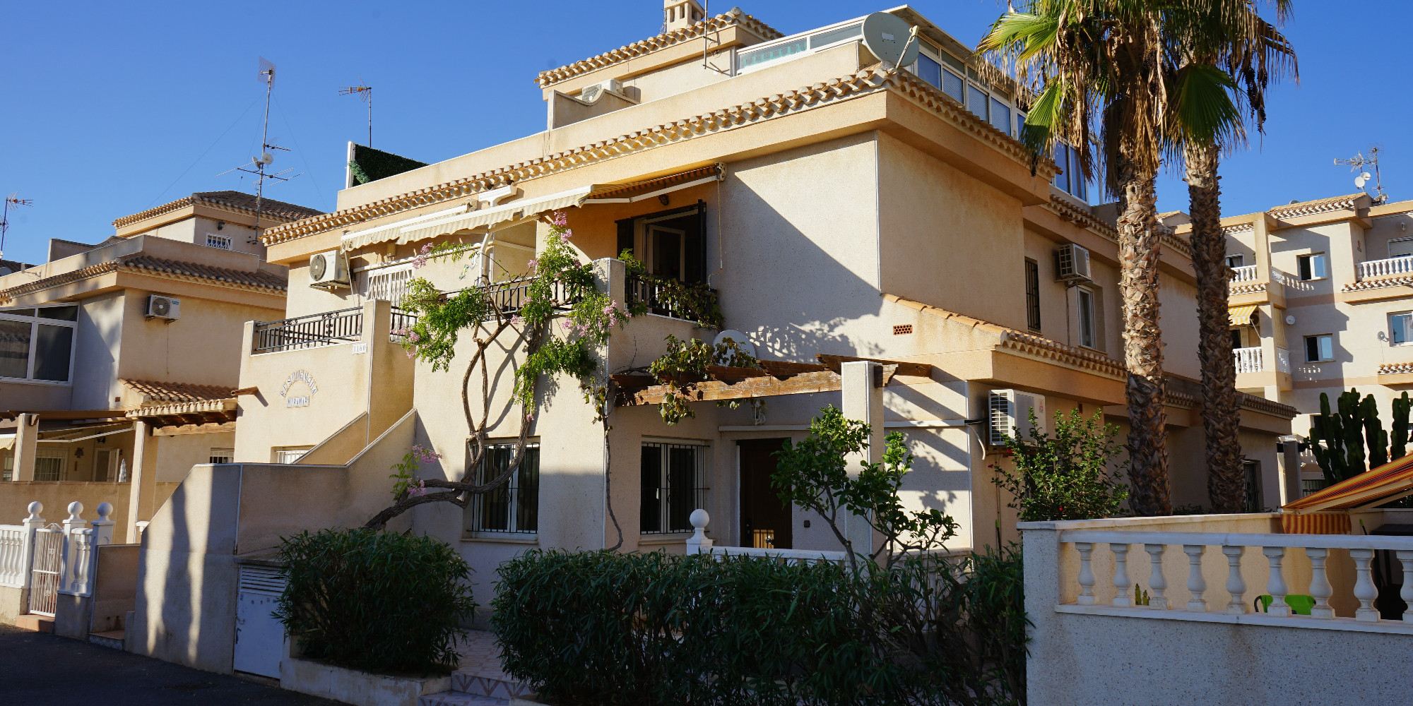 Apartment in Playa Flamenca - view 1