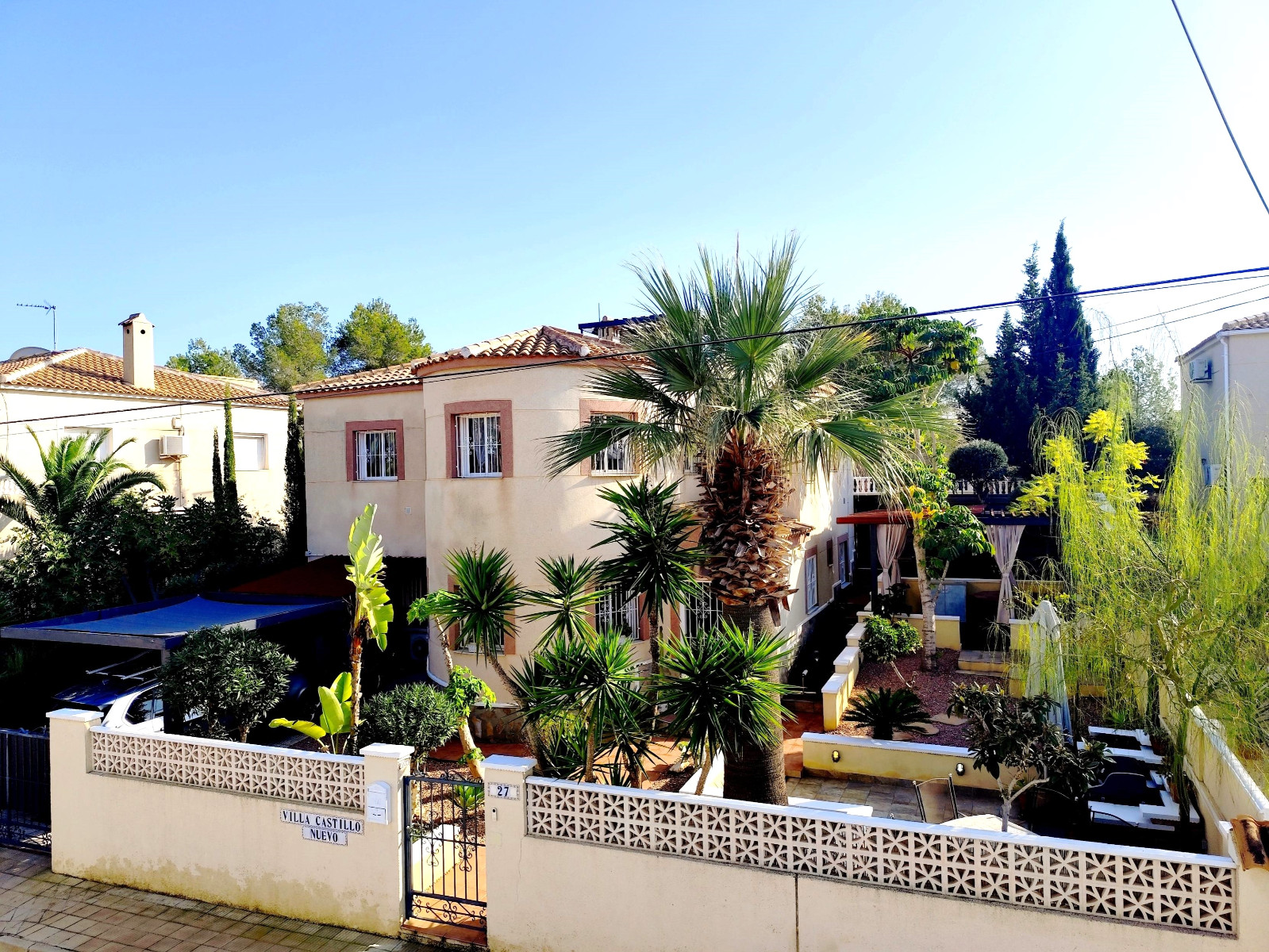 House in Alicante - view 1