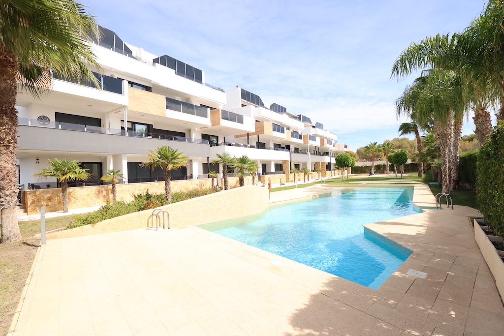 Apartment in Urbanizacion los Balcones - view 1