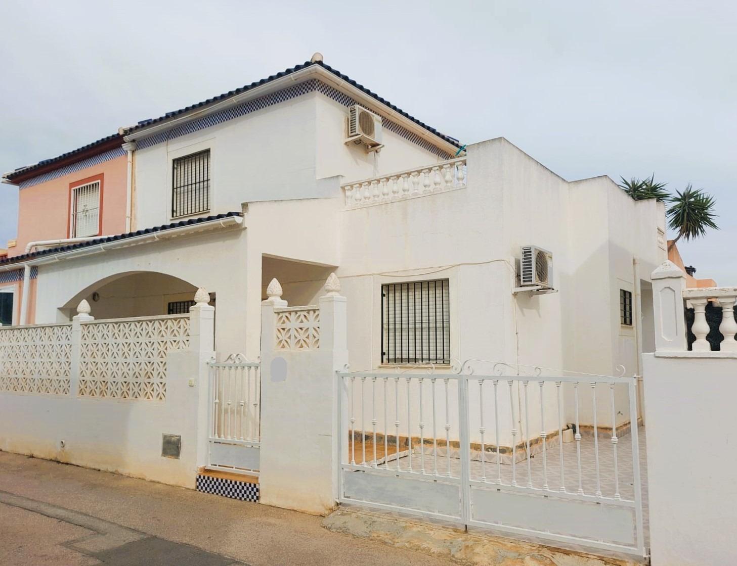Villa in Urbanizacion los Balcones - view 1