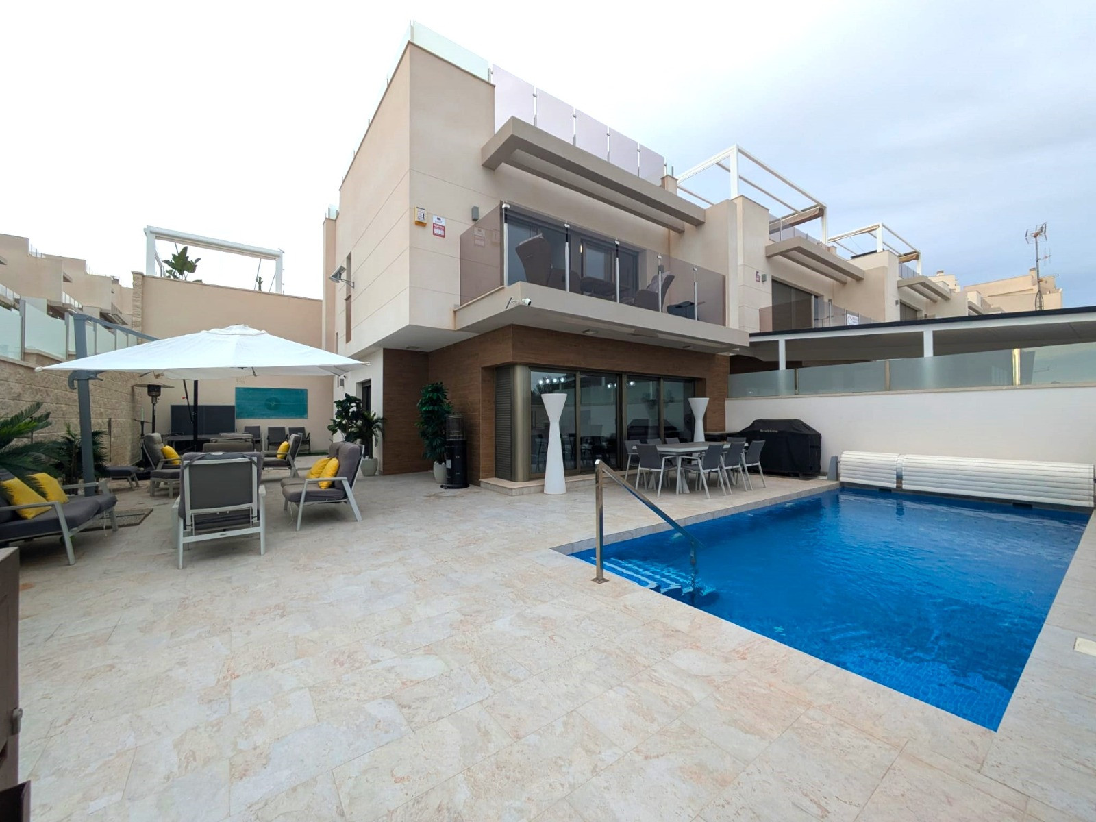 House in Urbanizacion los Balcones - view 1