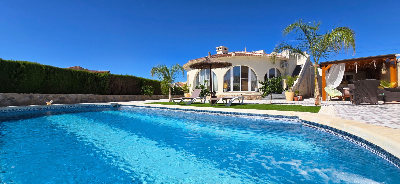 House in Alicante - view 1