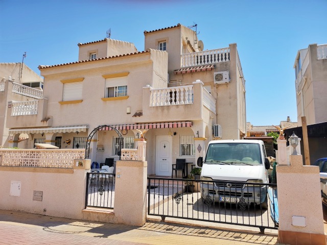 House in Alicante - view 1