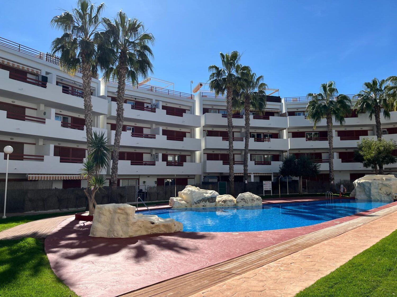 Apartment in Playas de Orihuela - view 1