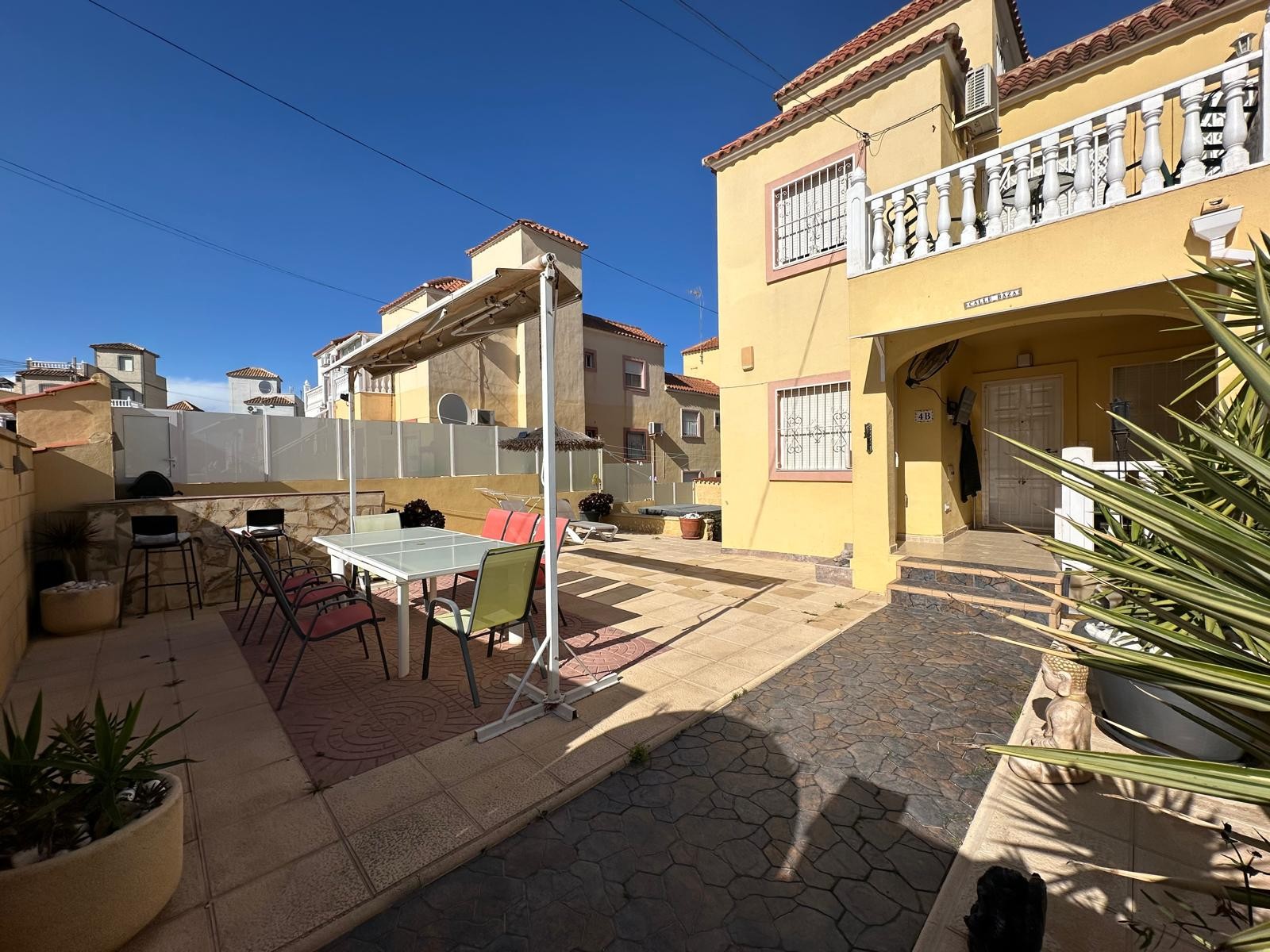 Apartment in Alicante - view 1