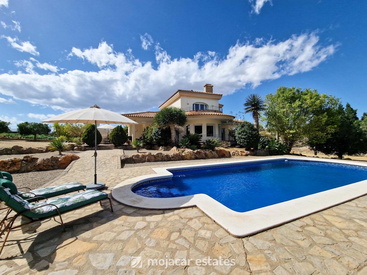 Villa in Vera - view 1