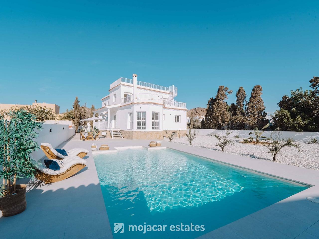 Villa in Almeria - view 1