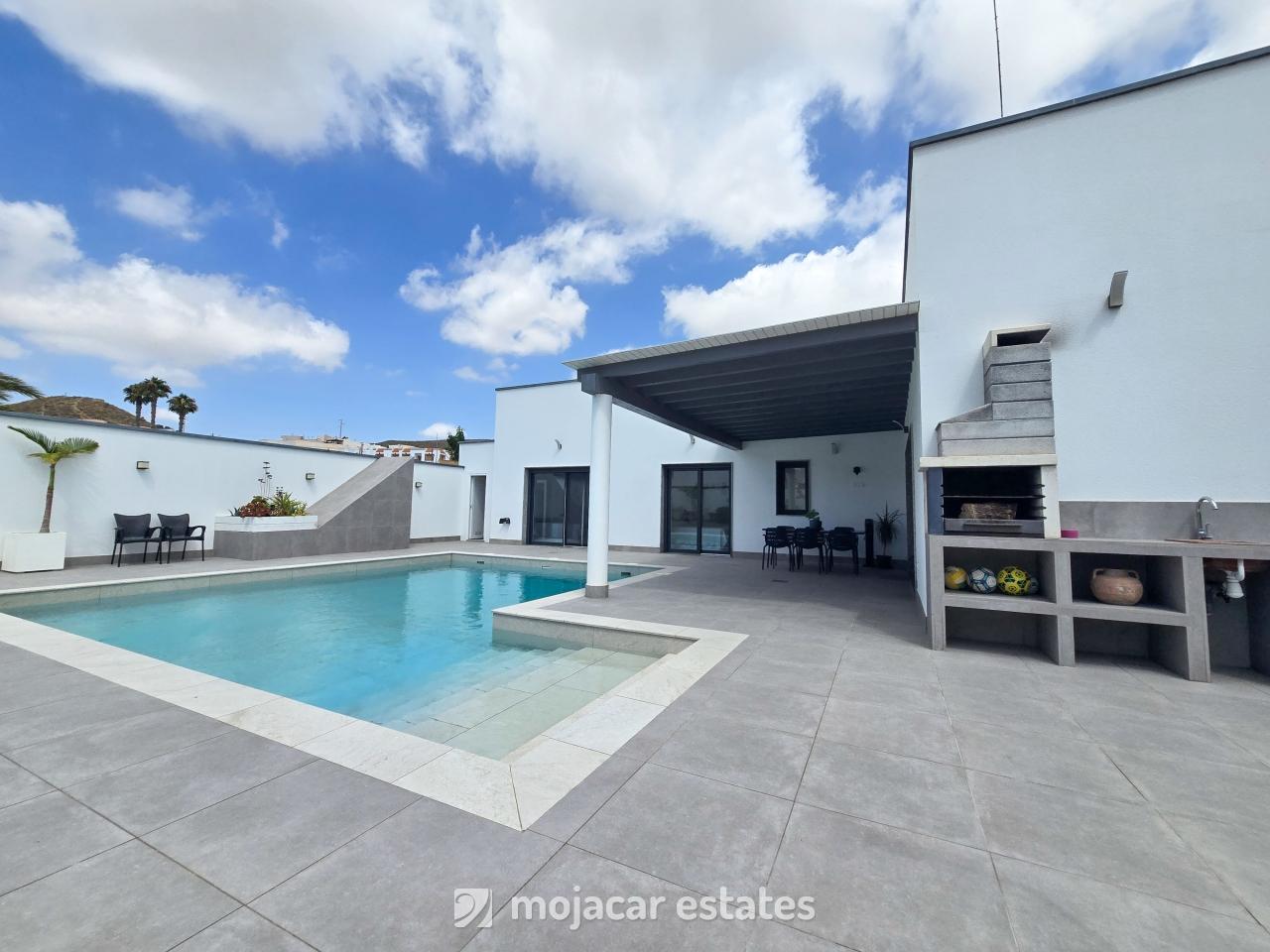 Villa in El Hondo de Carboneras - view 1