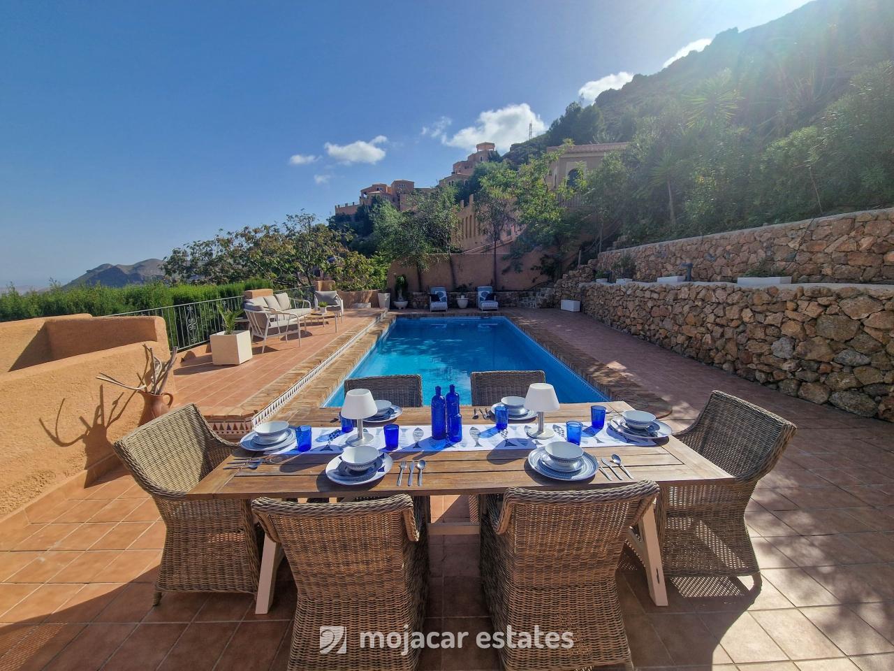 Villa in Cufria - view 1