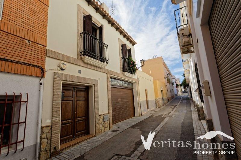 House in Vera - view 1