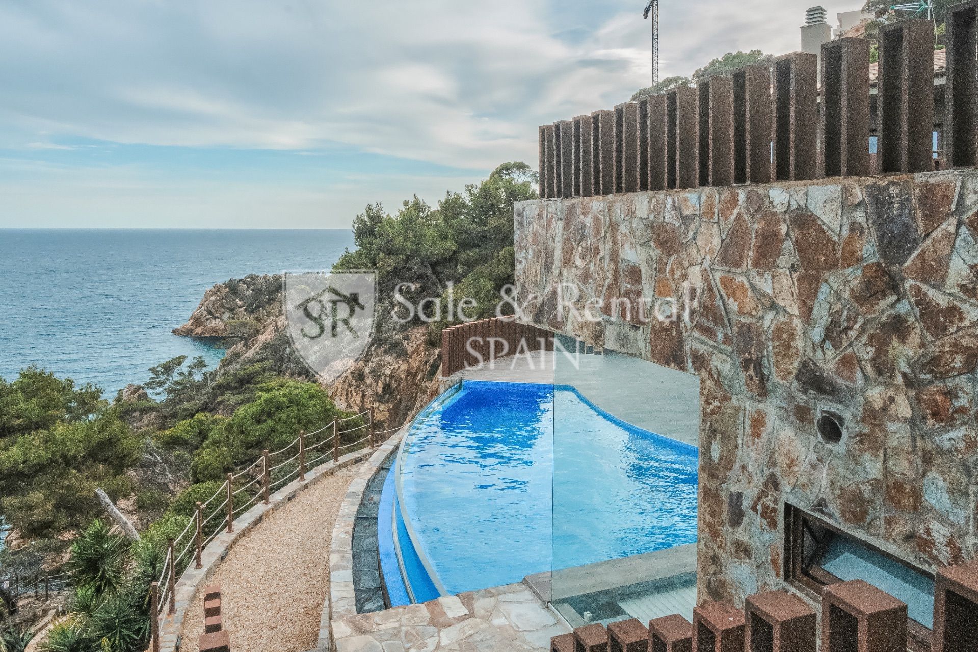 House in Girona - view 1