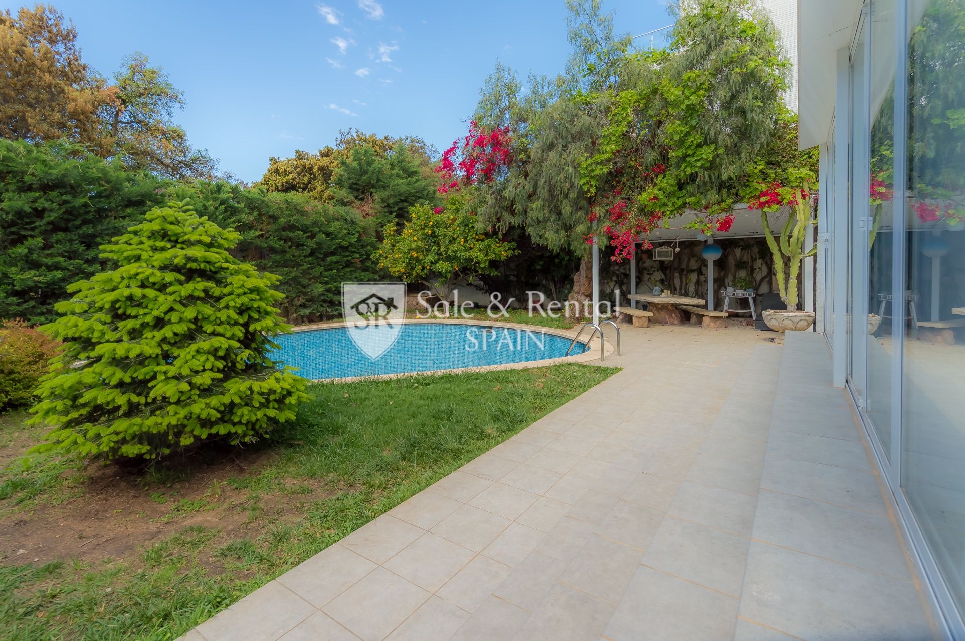 House in Girona - view 1