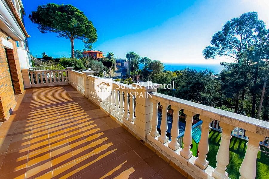 House in Girona - view 1