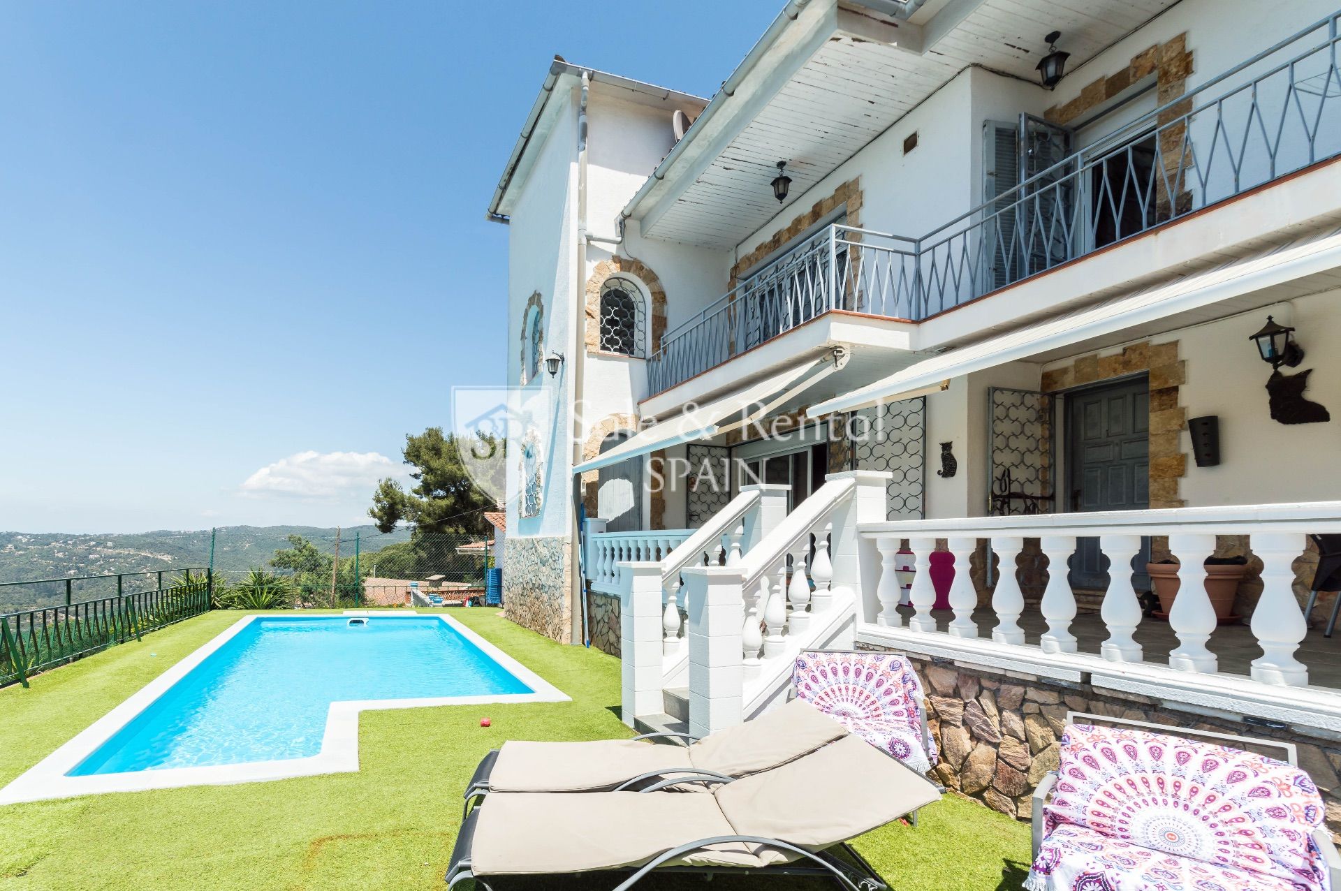 House in Girona - view 1
