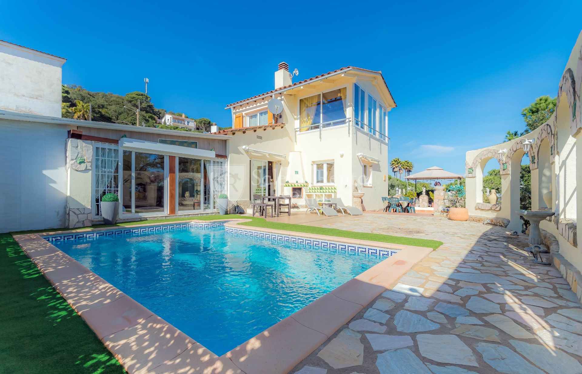 House in Lloret de Mar - view 1