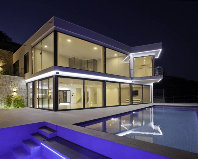 House in Benissanet - view 1