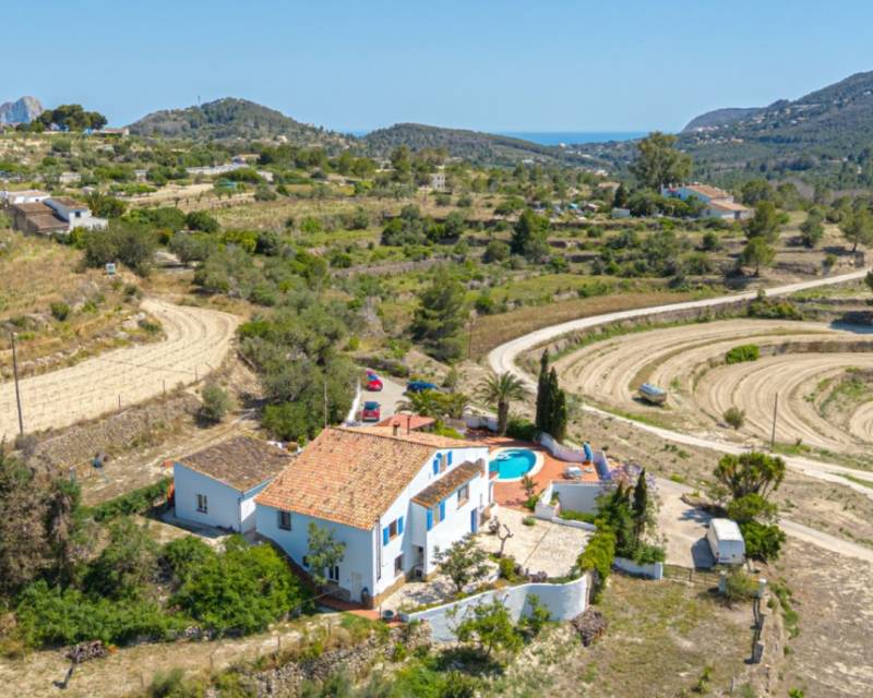 House in Benissanet - view 1