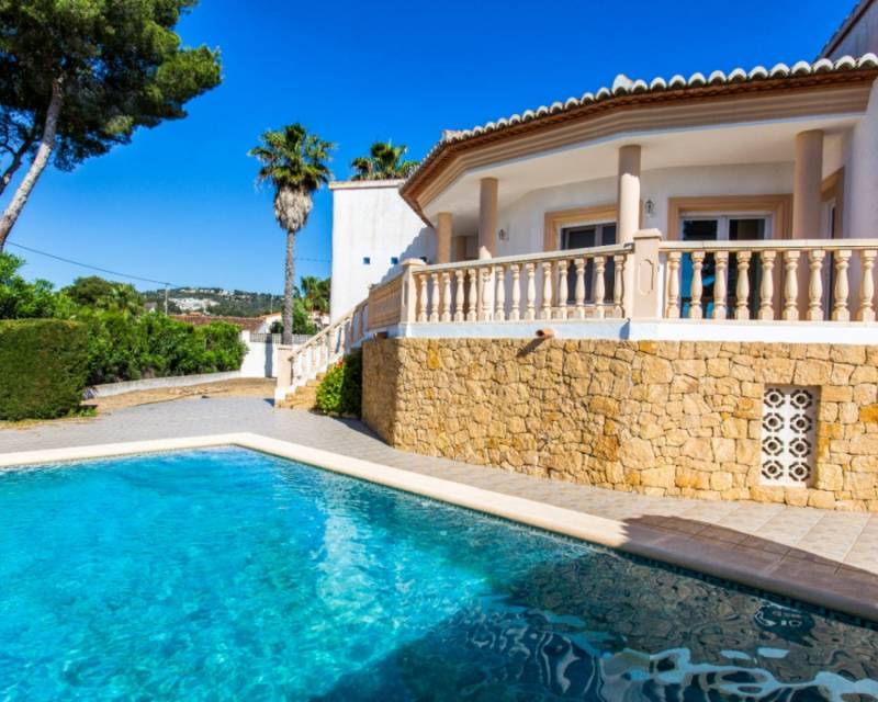House in Benissanet - view 1