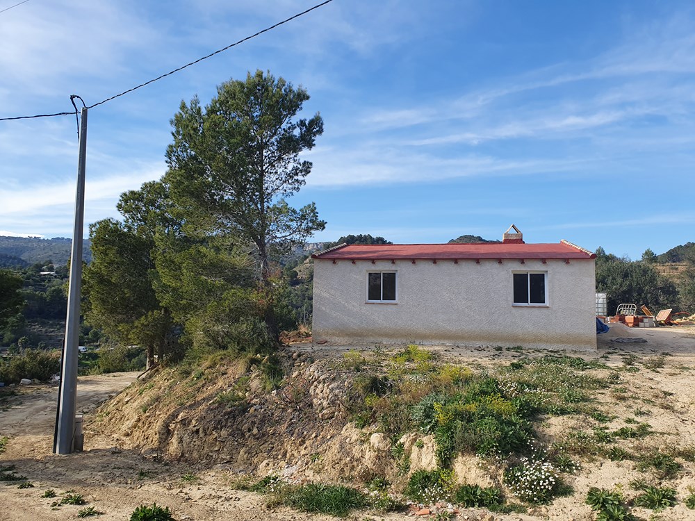 Villa in Benissanet - view 1