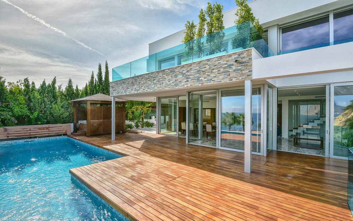 Villa in Calp - view 1