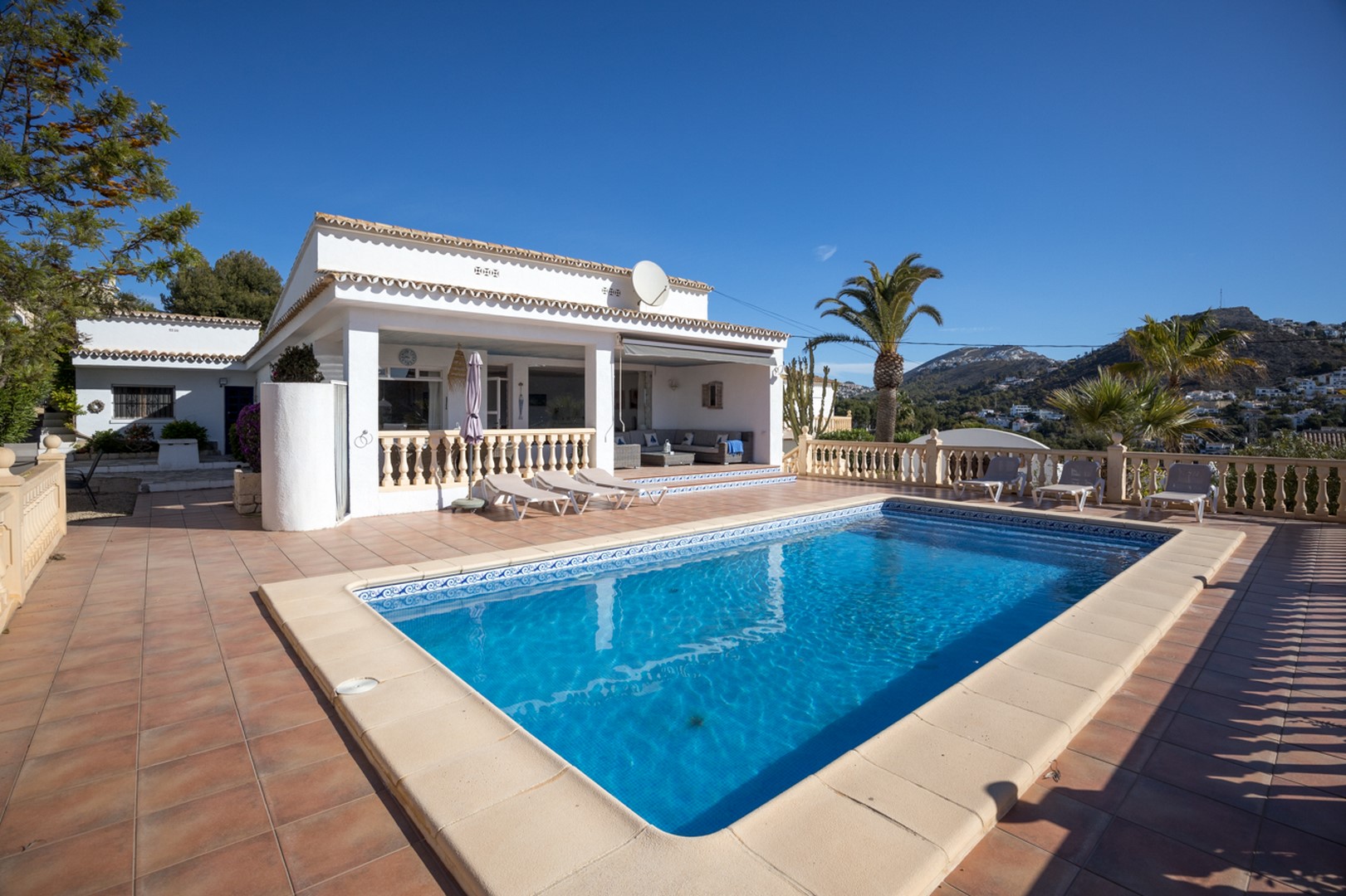 Villa in Moraira - view 1