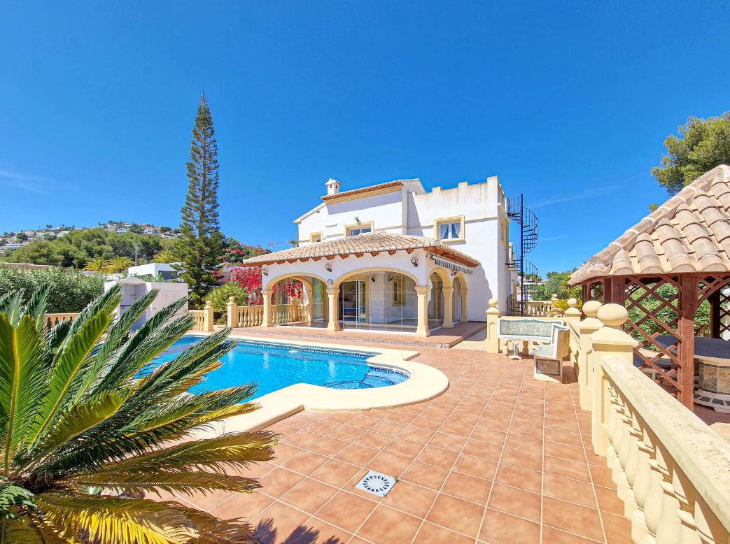 Villa in Moraira - view 1
