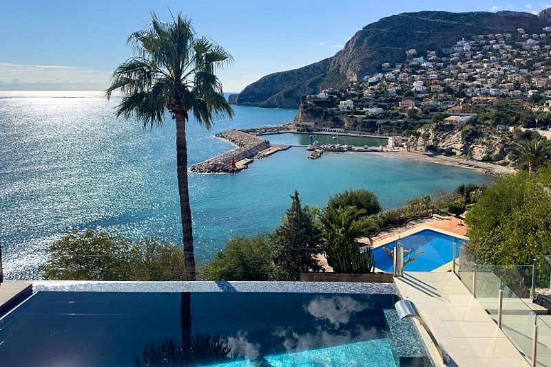 Villa in Calp - view 1
