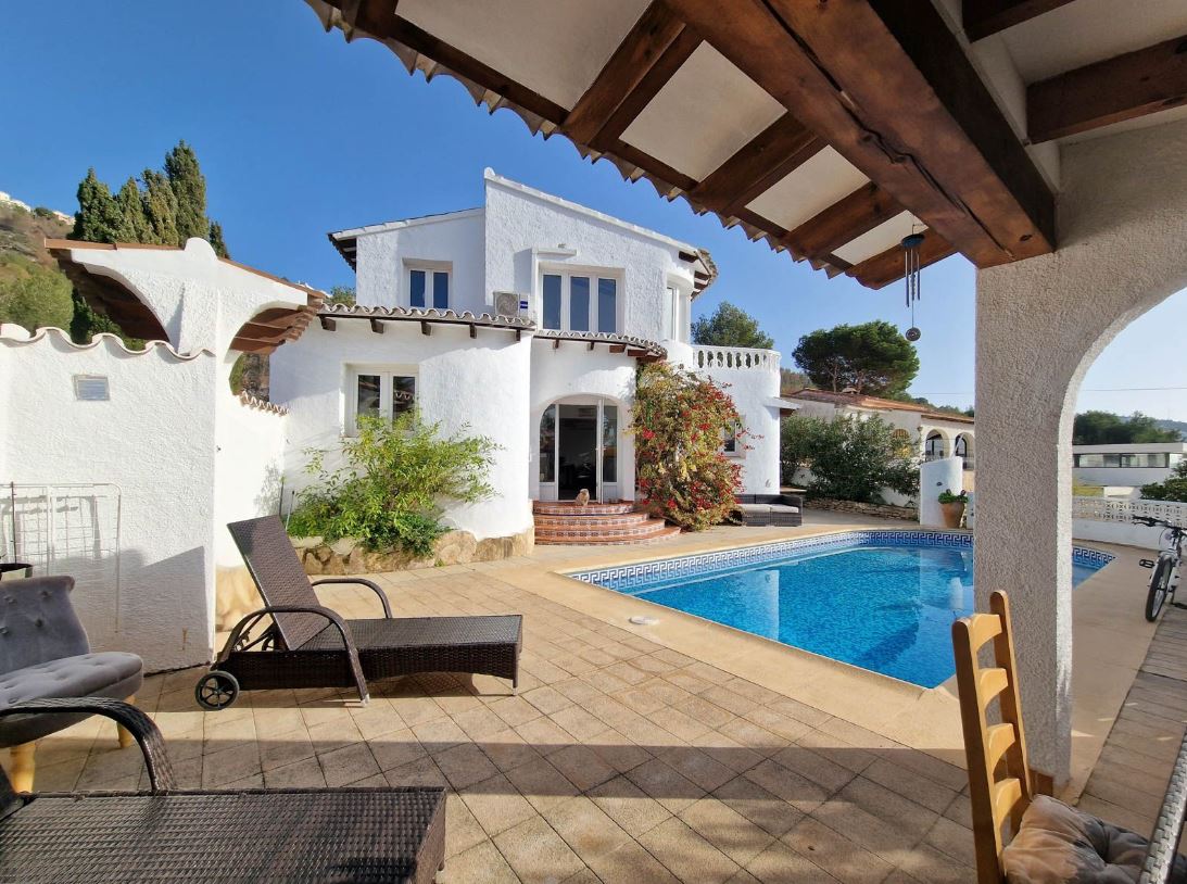 Villa in Moraira - view 1