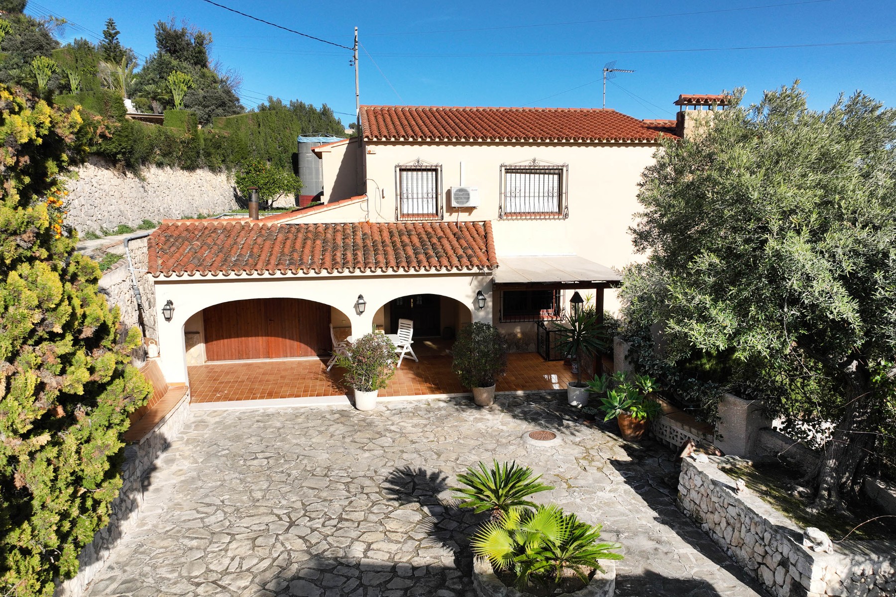 Villa in Benissanet - view 1
