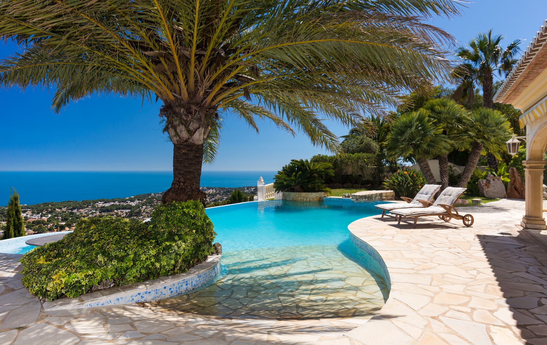 Villa in Benissa - view 1