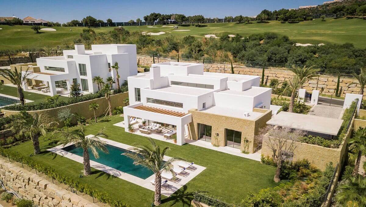 Villa in Casares de Arbas - view 1