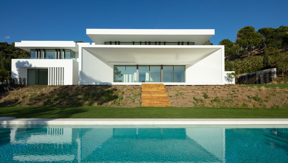 Villa in Malaga - view 1