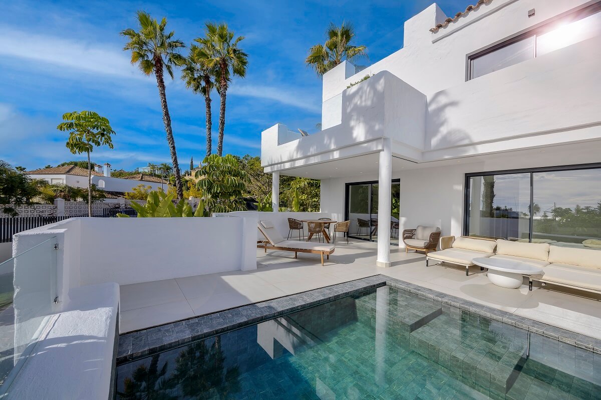 Apartment in Estepona - view 1