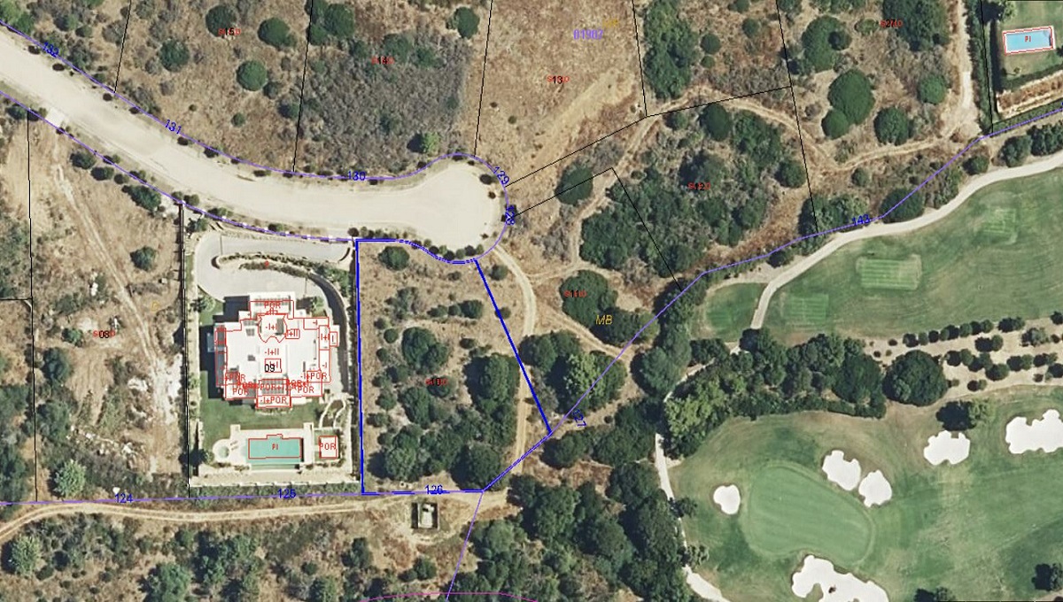 Land in Sotogrande - view 1