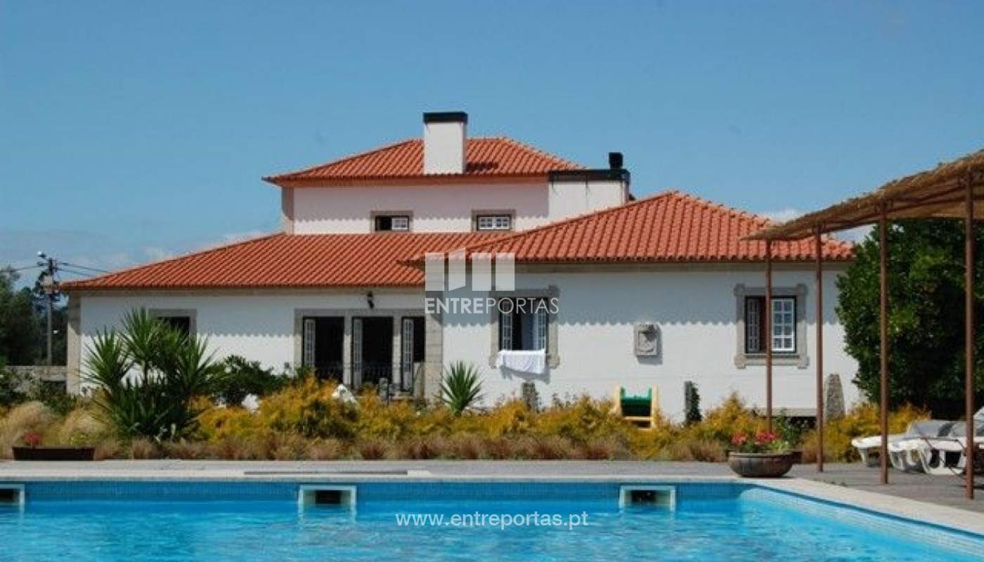House in Vila Franca do Rosario - view 1