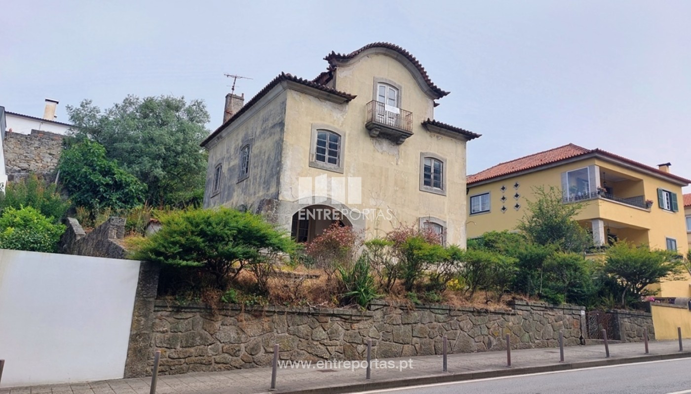 House in Viana do Castelo - view 1