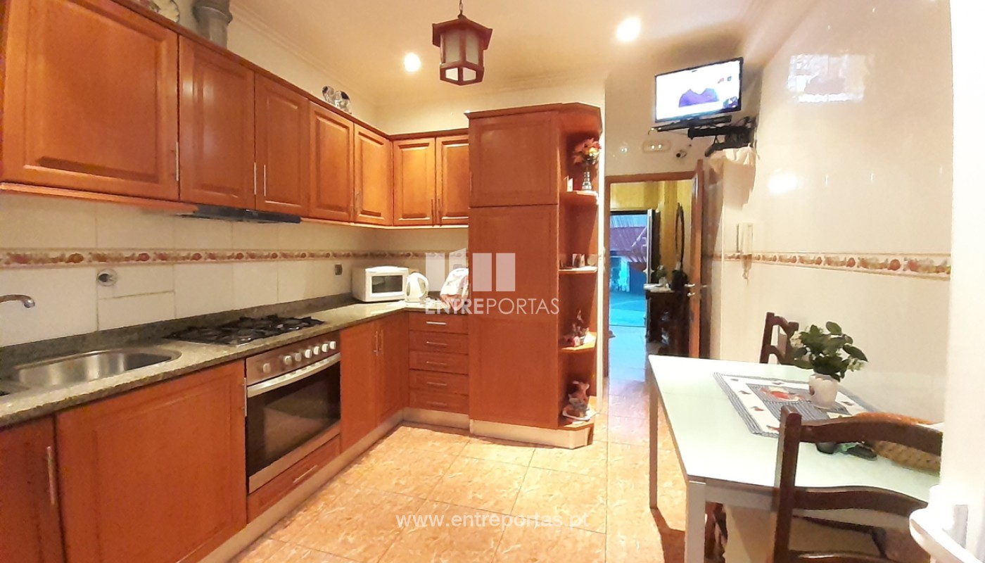 House in Viana do Castelo - view 1
