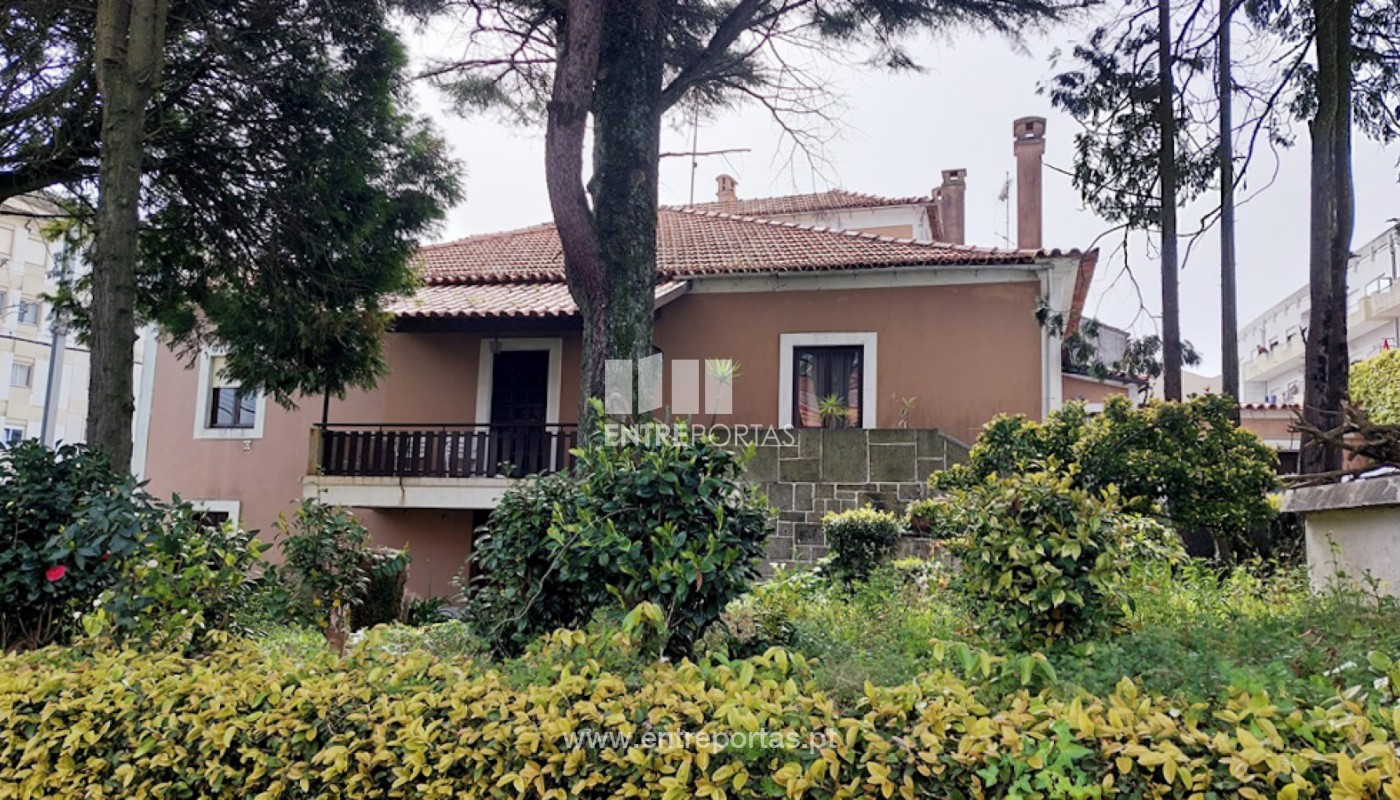 House in Viana do Castelo - view 1