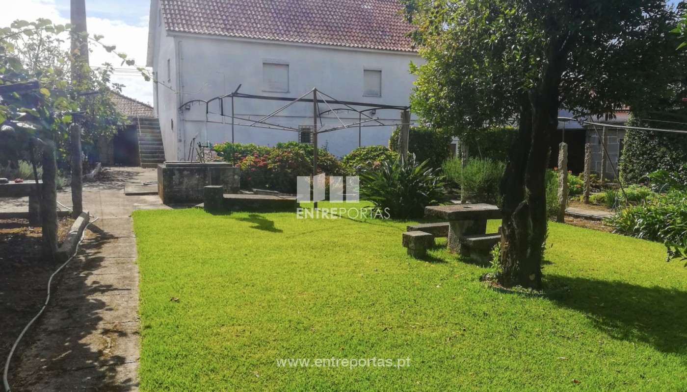 House in Viana do Castelo - view 1