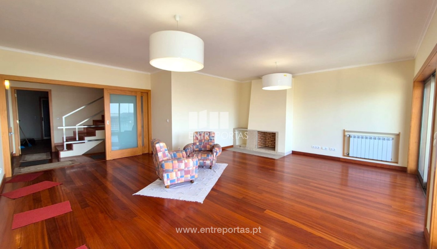 House in Viana do Castelo - view 1