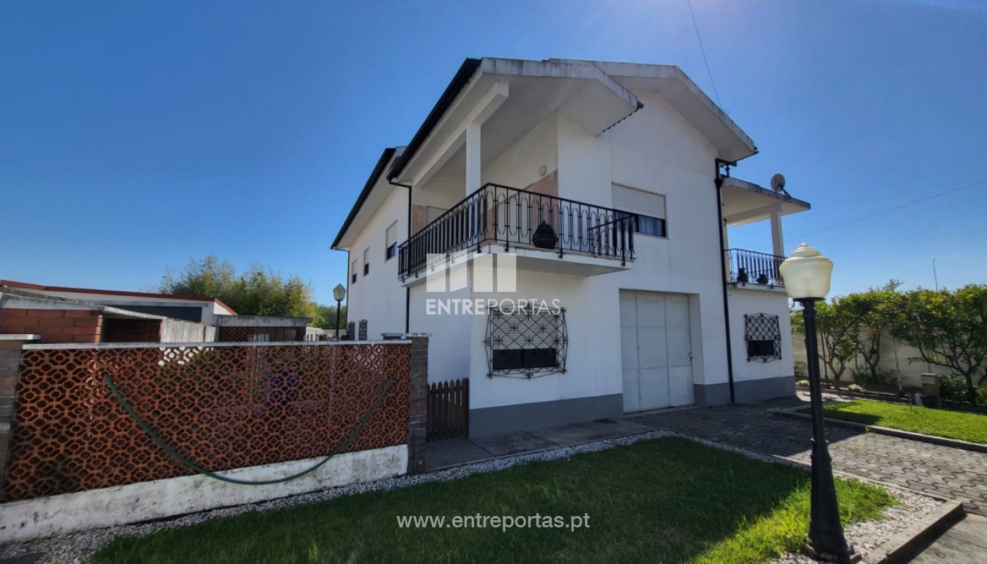 House in Viana do Castelo - view 1