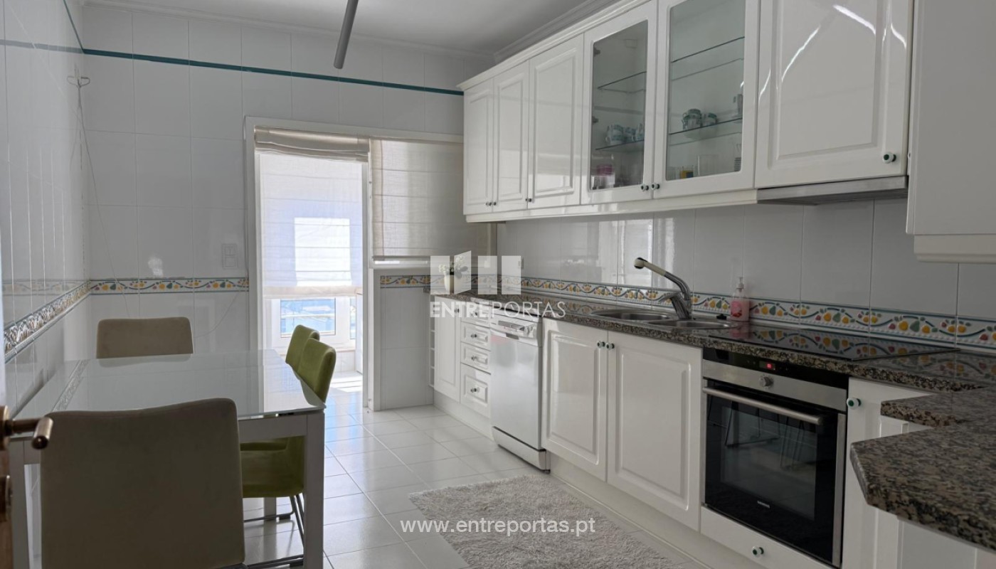 House in Viana do Castelo - view 1