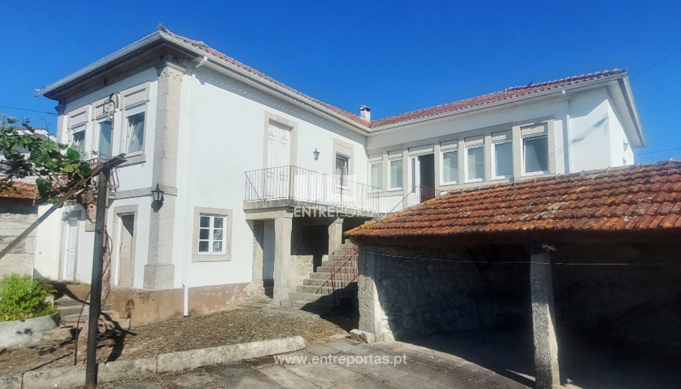 House in Viana do Castelo - view 1