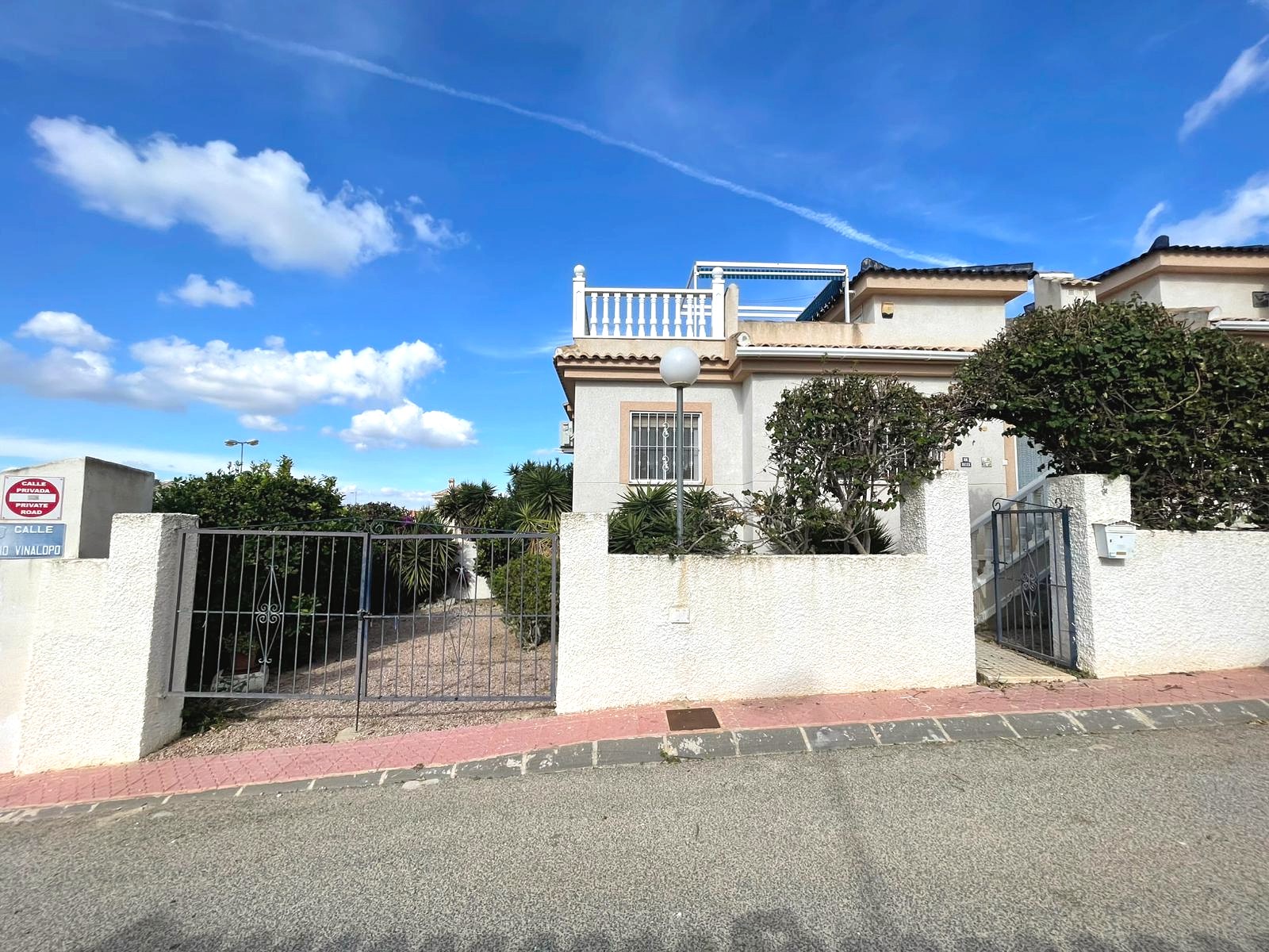 House in Rojales - view 1